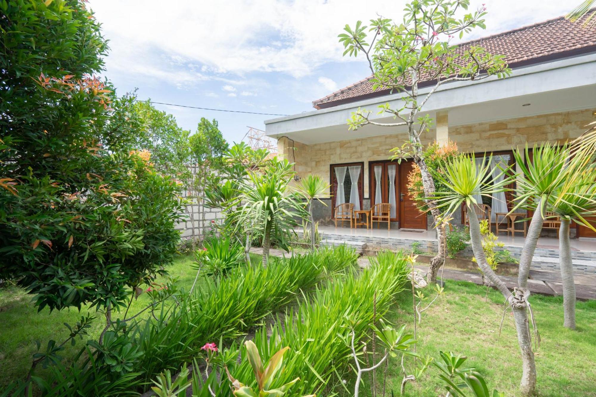 Omah Nusa Villa Redpartner Toyapakeh Exterior photo